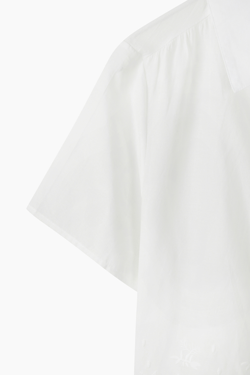 https://img.benettonmall.com/PARTS/KS/26S/SAWS83631WH_MB_D13.jpg?cb=1782918151