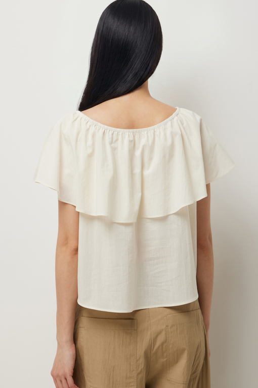 https://img.benettonmall.com/PARTS/KS/26S/SAWS89631IV_MB_D4.jpg?cb=1782918151