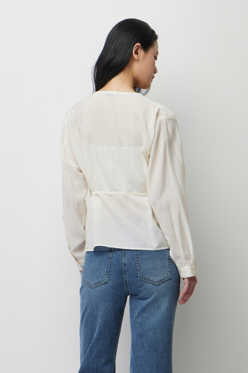 https://img.benettonmall.com/PARTS/KS/26S/SAWSE3631CR_MB_D2.jpg?cb=1778668868