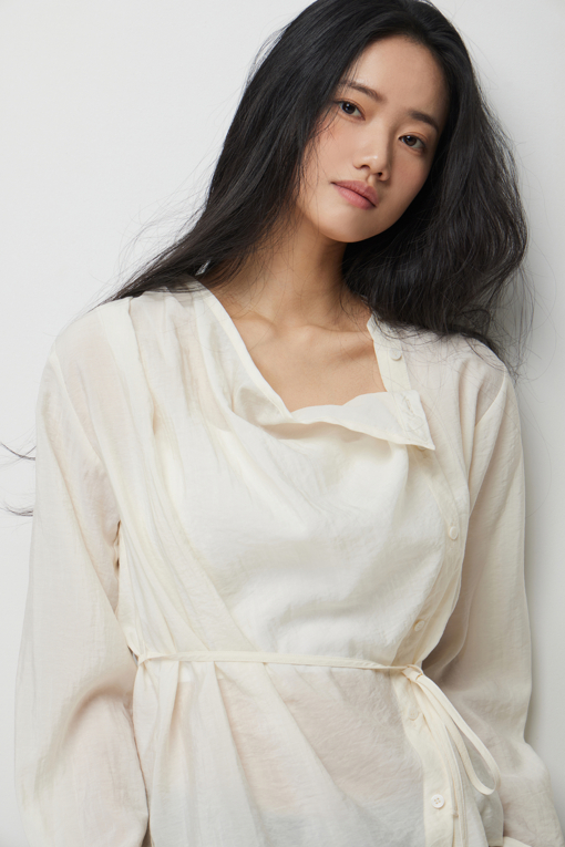 https://img.benettonmall.com/PARTS/KS/26S/SAWSE3631CR_MB_D3.jpg?cb=1778668868