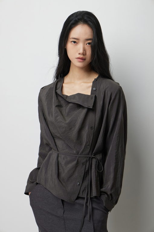 https://img.benettonmall.com/PARTS/KS/26S/SAWSE3631DG_MB_D4.jpg?cb=1778668868