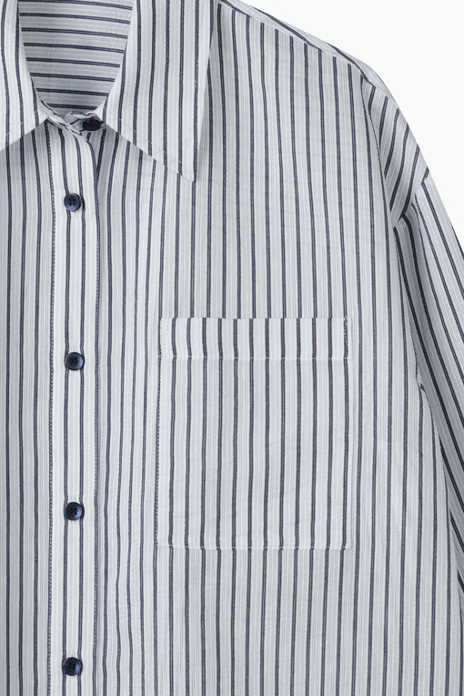 https://img.benettonmall.com/PARTS/KS/26S/SAWSE5631LB_MB_D13.jpg?cb=1778668868