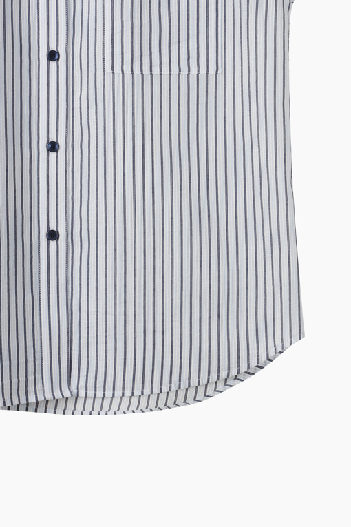 https://img.benettonmall.com/PARTS/KS/26S/SAWSE5631LB_MB_D14.jpg?cb=1778668868