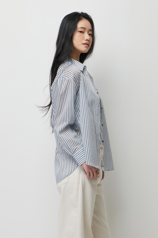 https://img.benettonmall.com/PARTS/KS/26S/SAWSE5631LB_MB_D6.jpg?cb=1778668868