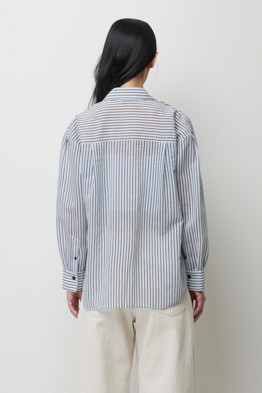 https://img.benettonmall.com/PARTS/KS/26S/SAWSE5631LB_MB_D7.jpg?cb=1778668868