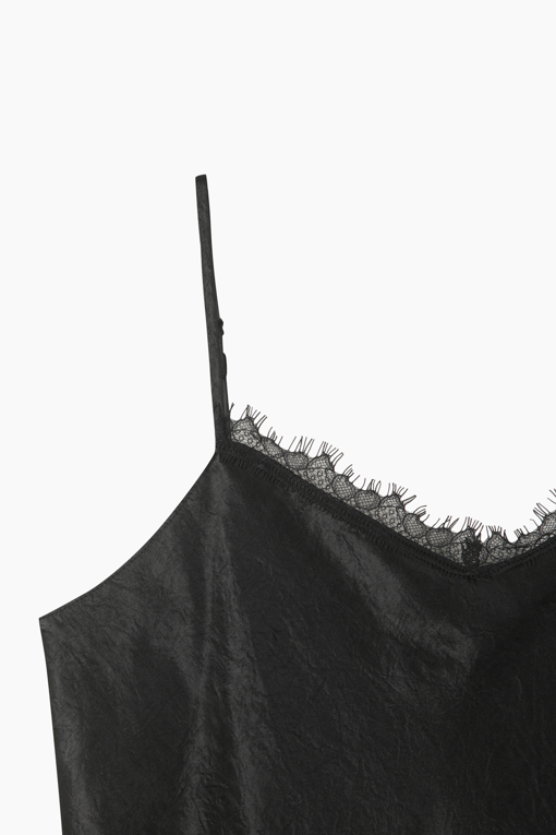 https://img.benettonmall.com/PARTS/KS/26S/SAWSE6631BK_MB_D13.jpg?cb=1778668868
