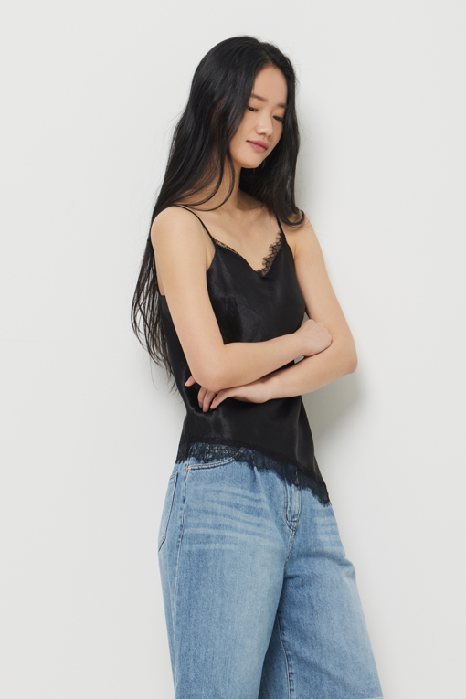 https://img.benettonmall.com/PARTS/KS/26S/SAWSE6631BK_MB_D4.jpg?cb=1778668868