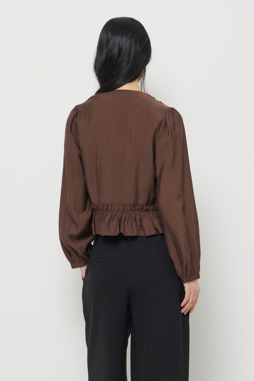 https://img.benettonmall.com/PARTS/KS/26S/SAWSE7631BR_MB_D2.jpg?cb=1778668868