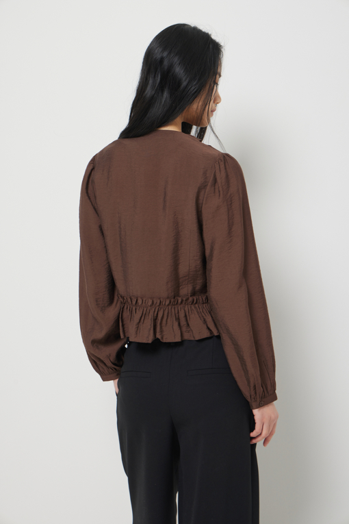 https://img.benettonmall.com/PARTS/KS/26S/SAWSE7631BR_MB_D4.jpg?cb=1778668868
