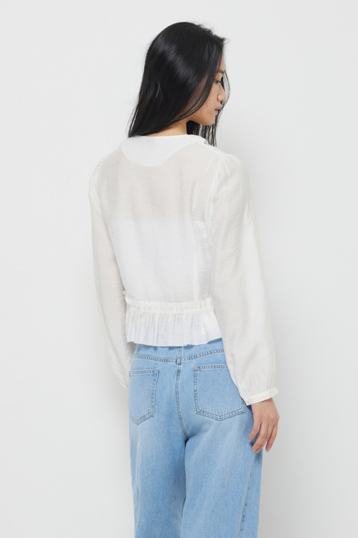 https://img.benettonmall.com/PARTS/KS/26S/SAWSE7631WH_MB_D2.jpg?cb=1778668868