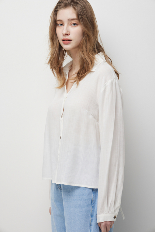 https://img.benettonmall.com/PARTS/KS/26S/SAWSE9631WH_MB_D3.jpg?cb=1778668868