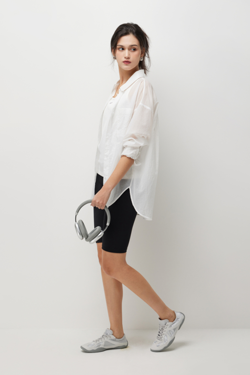 https://img.benettonmall.com/PARTS/KS/26S/SAWSZ3631WH_MB_D9.jpg?cb=1777643535