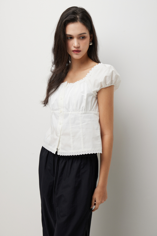 https://img.benettonmall.com/PARTS/KS/26S/SAWSZ4631WH_MB_D6.jpg?cb=1777643535
