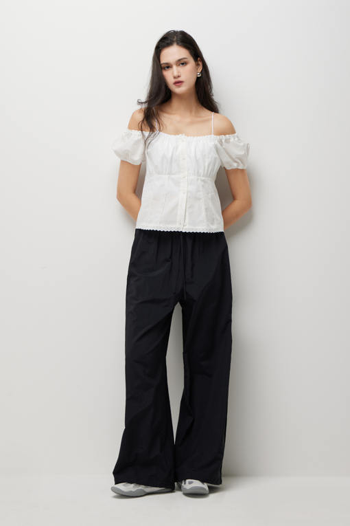 https://img.benettonmall.com/PARTS/KS/26S/SAWSZ4631WH_MB_D8.jpg?cb=1778668868