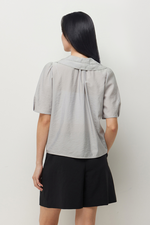 https://img.benettonmall.com/PARTS/KS/26S/SAWSZ5631LG_MB_D2.jpg?cb=1782918151